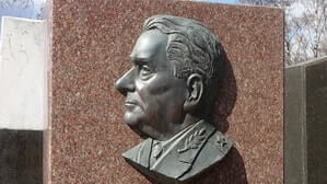 Чаще используется три варианта повора головы